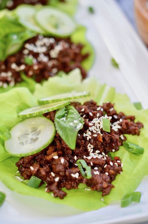 Korean Beef Lettuce Wraps with Coconut Rice – Food Life Love Beef Lettuce Cups, Korean Beef Lettuce Wraps, Korean Lettuce Wraps, Spicy Korean Beef, Bunless Burgers, Red Lettuce, Beef Lettuce Wraps, Rice Wraps, Rice Food