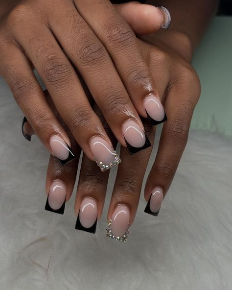 french tip on a duck nail 🔥 Nail Inspiration Duck Nails, Black Duck Nails French Tip, Black French Tip Shorties, Black Frech Tip, Short Duck Nails Simple, Shorties Nails Black French Tip, Black French Tips With Charms, Black Inspo Nails, Duck French Tip Nails