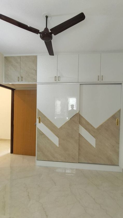 Room Farnichar Design Bedroom, Slider Almari Design, Sliding Wardrobes Designs, Wardrobe Design Slider, Farnichar Design Almari, Fanichar Design, Cupboard Design Sliding Door, Almari Design Room New, Slider Almirah Designs