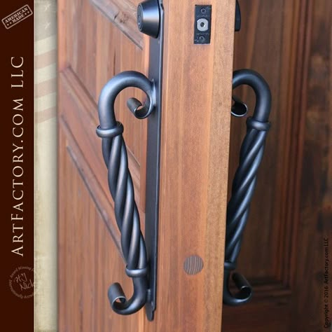 Wrought Iron Handles, Modern Steel Gate Design, Wrought Iron Beds, Gate Handles, Steel Gate Design, Wrought Iron Decor, Bedroom Door Design, Barn Door Handles, House Gate Design