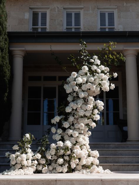 Ceremony Signing Table, White Rose Wedding, Italian Inspired Wedding, Colorful Centerpieces, Rose Flower Arrangements, Wedding Design Inspiration, White Roses Wedding, White Rose Flower, Wedding Arbour