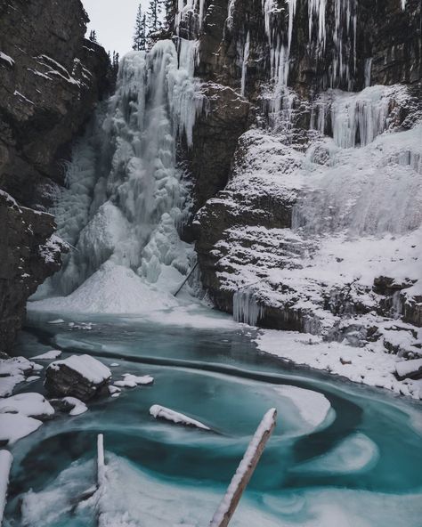 Winter Fae, Fae Queen, Magical Scenery, Frozen Waterfall, Frozen River, White Desert, Ex Machina, Winter Pictures, Winter Aesthetic