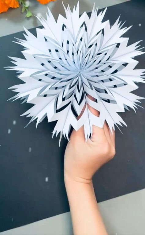 Snowflake Cutouts Patterns, Snowflake Cutouts, Make Paper Flowers, Paper Snowflake, Paper Christmas Decorations, Paper Christmas Ornaments, Handmade Christmas Crafts, Handmade Paper Crafts, Christmas Paper Crafts