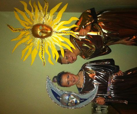 the Sun and the Moon Moon Costume Halloween, Sun Moon Costume, Moon Costume Diy, Sun And Moon Costume, Costume Masquerade, Moon Costume, Halloween Duos, Masquerade Theme, Duo Costumes