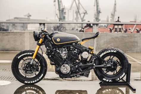 Yamaha XV Cafe Fighters from Moose Motodesign Cb 750 Cafe Racer, Virago Cafe Racer, Estilo Cafe Racer, Xe Ducati, Yamaha Cafe Racer, Мотоциклы Harley Davidson, Cafe Racer Moto, Moto Scrambler, Motos Yamaha