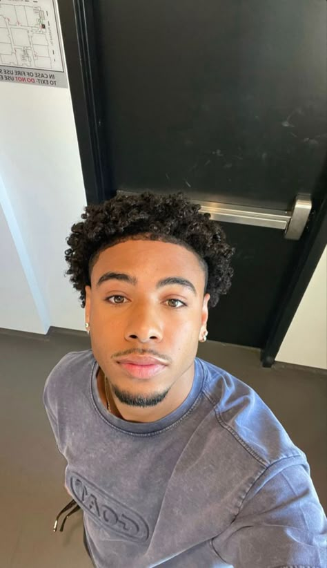 Ombre Afro Hair, Black Man Curly Hairstyle, Light Skin Men Haircuts, Black Male Curly Hair, Black Guy Curly Hair, Types Of Haircuts Men, 4c Natural Hairstyles Men, Light Skin Men With Curly Hair, Black Guy Haircuts