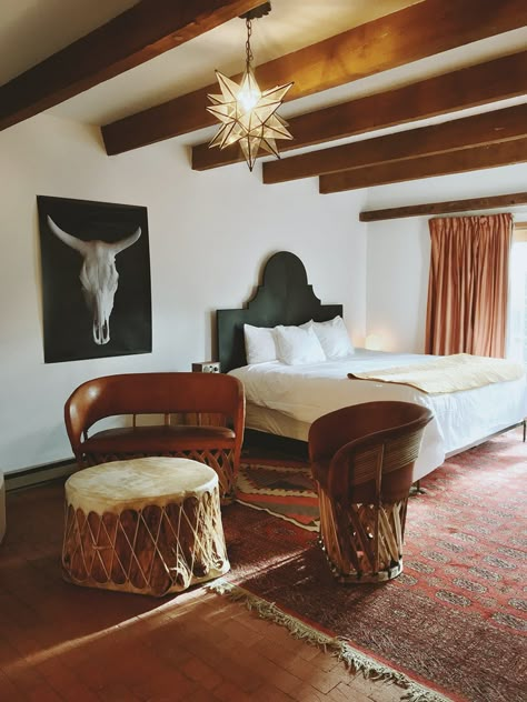 Modern Western Bedroom, Southwestern Interior Design, Southwest Interior Design, Southwest Interior, Southwest Bedroom, Southwestern Interior, Southwest Modern, Western Bedrooms, Southwest Home Decor