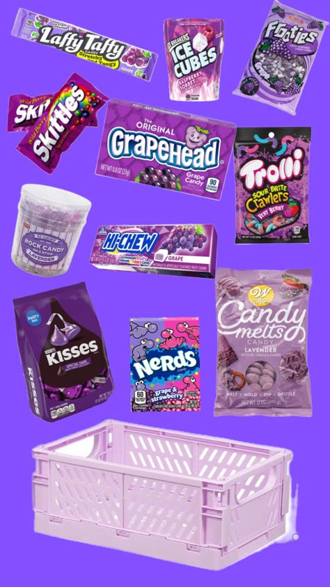 Purple sweet box idea Purple Food Items For Color Party, Purple Theme Snacks, Purple Food Basket, Purple Snack Ideas, Purple Foods For Party Snacks, Purple Snack Basket, Purple Sleepover Party, Purple Gift Box Ideas Birthday, Purple Snacks For Color Party