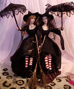 Practical Magic on Pinterest | Practical Magic House, Nicole ... Amas Veritas, Practical Magic House, Witch Dolls, Halloween Dolls, Barbie Halloween, Magic House, Haunted Dollhouse, Halloween Miniatures, Witch Doll