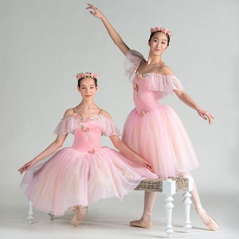 Giselle Pink Ballet Costume Nutcracker Ballet Costumes, Winter Gala, Velvet Leotard, Ballet Costumes Tutus, Ballet Giselle, Romantic Tutu, Ballerina Photography, Dance Moms Costumes, Ballerina Princess