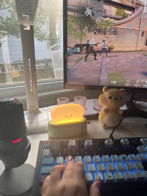 Valorant Gaming Setup, Gabbie Core, Valorant Setup, Aesthetic Valorant, Cute Pc Setup, Valorant Aesthetic, Aesthetic Pc Setup, Gaming Valorant, Playing Valorant