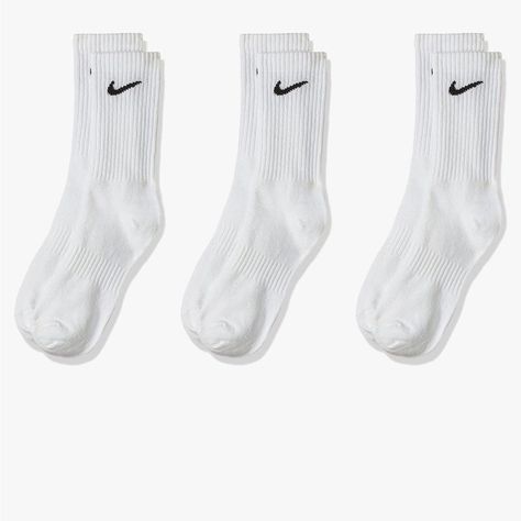 6 Pairs These Nike Sock 6 Pack Are Moisture Wicking Helps Keep Feet Dry And Comfortable . Supportive Fit With Arch Compression. Reinforced Heel And Toe For Enhanced Durability. Performance Cotton Lightweight Crew . Good Everyday Sock . Nwt In Packaging Quick Shipping Bundle And Save Long White Nike Socks, Nike Socks Women, White Nike Socks, Long White Socks, Nike Crew Socks, Nike Stock, Wishlist Christmas, Socks Nike, Bday List