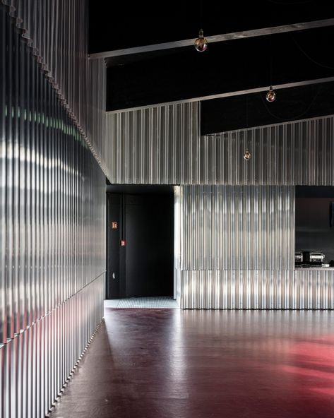 Metal / Corrugated Aluminium / Carmody Groarke creates aluminium ticket pavilion for Mehr! Theater