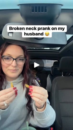 Taking Care Of Sick Girlfriend, Pranks On Boyfriend, Sick Girlfriend, Pranking My Boyfriend, Pranks Ideas, Haha Funny, Couple Goals, My Husband, Funny