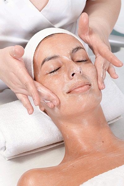 Targeted Facial Massage For Glowing Skin (With How-Tos) Massage Lotion, Natural Glowing Skin, Homemade Facials, Natural Facial, Face Massage, Facial Massage, Flawless Skin, Skin Problems, Clear Skin