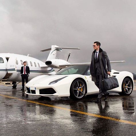 The Luxury Lifestyle Magazine en Instagram: “Courtesy of @tomclaeren - Ferrari to the Jet” Rich Lifestyle Luxury, Luxury Private Jets, Rich Lifestyle, Rich Life, Private Jet, Billionaire Lifestyle, Mens Luxury, Steve Jobs, Michelle Obama