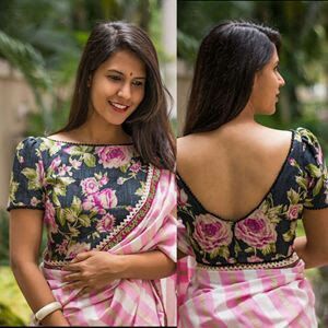 20+ Latest Floral Printed Saree Blouse Designs to try this year || Styling Tips for Floral printed blouse | Bling Sparkle Saree Bluse, Saree Jacket Designs, Indian Blouse Designs, Boat Neck Blouse Design, Cotton Blouse Design, Sari Design, New Saree Blouse Designs, Fashionable Saree Blouse Designs, Blouse Design Images