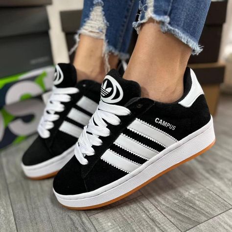 Zapatillas 47 Street, Adidas Gazelle Black, Pretty Sneakers, Tenis Vans, Jordan Shoes Retro, Shoes Outfit Fashion, Tenis Nike, Adidas Campus, Aesthetic Shoes