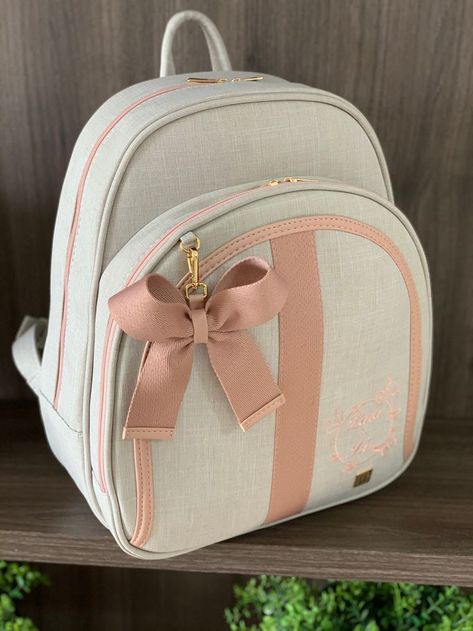 #baby #bag #accessories #kid #kidfashion #babyfashion #bagcollection Baby Luna, Cute School Stationary, Girly Bags, Beads Bracelet Design, Girly Accessories, Stylish Kids, Cute Bags, Baby Bag