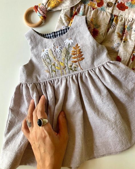 ANGIE H. ✂️ Sew〰️Knit〰️Make on Instagram: “I told myself that I would focus on making clothes for me to wear this month but here I am sewing gifts again.😬 • I’m so enamored with the…” Birthday Dress Kids, First Birthday Dress, 1st Birthday Dresses, First Birthday Dresses, Hand Embroidery Dress, Birthday Girl Dress, First Birthday Outfits, Dress For Girls, Girl First Birthday