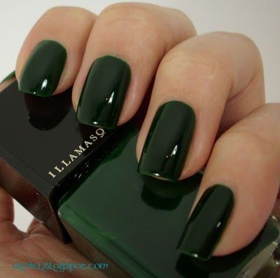 Green Nails Painted, Green Nail Varnish, Very Dark Green Nails, Dark Nail Paint, Dark Green Nails Grunge, Natural Painted Nails Simple, Dark Shade Nails, Nail Dark Colors, Nail Polish Aesthetic Grunge