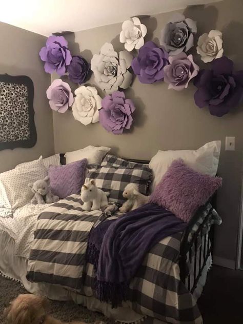 Grey White Black Bedroom, White Black Bedding, Purple And Black Bedroom, White Black Bedroom, Purple And Gray Bedroom Ideas, Purple And Gray Bedroom, Girls Bedroom Grey, Bedding Purple, Deco Violet