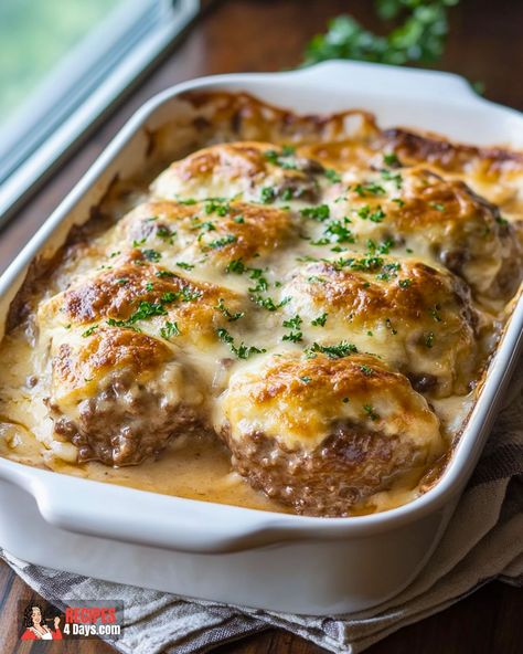 Amish Hamburger Steak Bake Easy Meals To Make With Hamburger Meat, Hamburger Swiss Steak Recipes, Yummy Hamburger Recipes, Amish Steak Bake, Hamburger Steak Bake, Amish Hamburger Steak, Hamburg Recipes For Dinner, Baked Beef Recipes, Recipes With Hamburger Patties