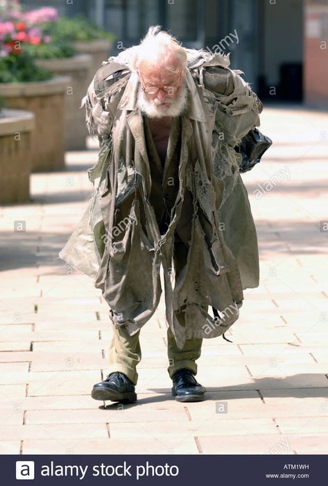 Tramp, homeless man walking the streets in Edinburgh, Scotland Stock Photo Homeless Style, Animated Clothes, Hobo Chic, Homeless People, We Are The World, Helping The Homeless, Edinburgh Scotland, Popular Outfits, Third World