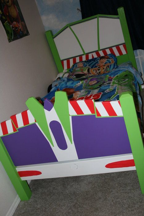 Buzz Light year big boy bed. - by jarheadtech @ LumberJocks.com ~ woodworking community Buzz Lightyear Room Ideas, Buzz Lightyear Room Decor, Buzz Lightyear Bedroom Ideas, Buzz Lightyear Bedroom, Buzz Lightyear Room, Big Boy Rooms, Toy Story Bed, Pixar Nursery, Toy Story Bedroom