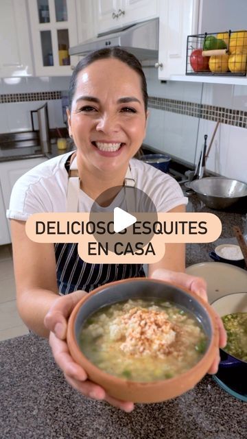 𝙄𝙣𝙜𝙧𝙞𝙙 𝙍𝙖𝙢𝙤𝙨 on Instagram: "Hoy te enseño lo fácil que es preparar unos deliciosos esquites 🌽😋 #chef #ingridlajefa #esquites #elote #cocinafacil #tipsdecocina" Esquites Recipe, February 9, Chef, On Instagram, Instagram