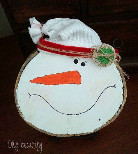 Tips and Ideas for Using Wood Slices Wood Craft Ideas, Circle Crafts, Wood Snowman, Christmas Snowmen, Wood Slice Crafts, Christmas Arts And Crafts, Diy Snowman, Wood Slice Ornament, Crafts To Make And Sell