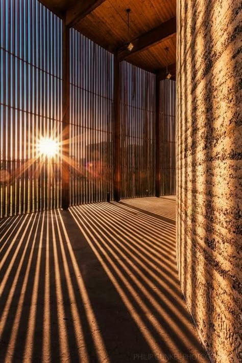 The interplay of light and shadow can have a profound effect on the ambiance and mood of a space. Portfolio D'architecture, Shadow Architecture, Detail Arsitektur, Rammed Earth Wall, Music Center, Desain Lanskap, Casa Patio, Rammed Earth, Architecture Portfolio