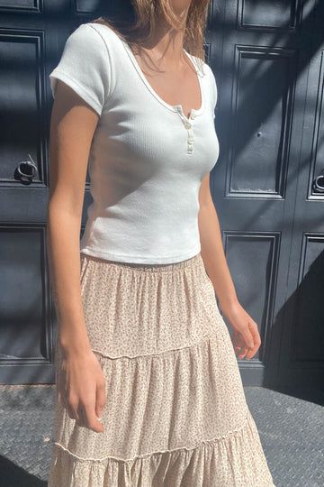 Zelly Top, Brandy Melville Skirt, White Long Skirt, Ribbed Top, Basic Tops, Modest Outfits, Short Sleeve Top, Brandy Melville, Long Tops