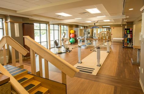 Pt Clinic Design Ideas, Physical Therapy Room, Physio Room, Physiotherapy Room, Rehabilitation Center Architecture, Healthcare Interior Design, Rehabilitation Centre, Spa Interior Design, Physical Rehabilitation