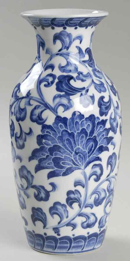 Blue Pottery Vase, Blue And White Ceramics, Vase Design Painted, Blue China Vase, White And Blue Vase, Vase Inspiration, Blue Pottery Designs, White And Blue Ceramic, Porcelain Vase Design