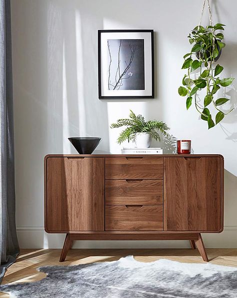 With its beautifully curved retro edges and handleless design, the Oslo Living Range combines practicality and style. The Large Sideboard features 2 cupboards and 3 central drawers, perfect for keeping your essentials tucked away neatly. Side Boards And Buffets Living Room, Side Board Decor Ideas, Living Room Cupboard Designs, Living Room Buffet, Sideboard Walnut, Living Room Cupboards, Sideboard Styles, Cute Living Room, Sideboard Decor