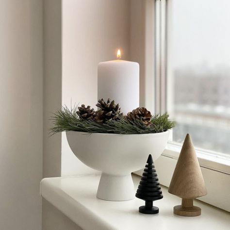 White Pedestal Bowl Look for Less - State of Steals | Room by Romy Tpunkt Christmas Bowl Decorations, Black Christmas Decorations, Christmas Entry, Dessert Display Stand, White Pedestal, Christmas Bowl, Neutral Christmas Decor, Paper Christmas Decorations, Bowl Holder