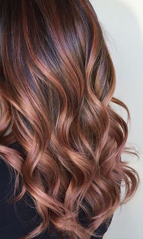 Fall Wavy Hair Color, Fall Bayalage, Fall Bayalage Brunette, Brown Hair Trends, Gold Balayage, Rose Gold Balayage, Rambut Brunette, Brunette Ombre, Gold Hair Colors