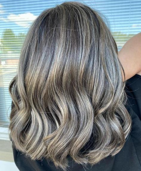 Golden Gray Blending for Dark Hair Lavender Grey Hair, Grey Brown Hair, Gray Blending, Sleek Bob Hairstyles, Gray Balayage, Grey Highlights, Bronde Hair, Dark Hair With Highlights, Transition To Gray Hair