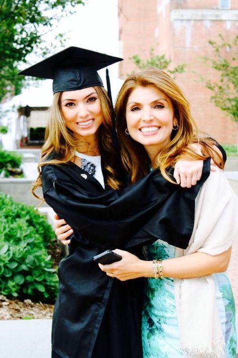 Yasmine Pahlavi with her oldest daughter Noor Pahlavi Noor Pahlavi, Farah Pahlavi, Reza Pahlavi, Pahlavi Dynasty, Farah Diba, Diahann Carroll, Persian Empire, Royal Tiaras, Royal Prince