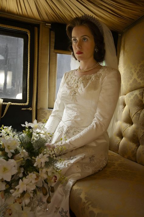 Claire Foy as 'Queen Elizabeth ll, In 'The Crown', Season 1. The Crown Aesthetic, Crown Pics, The Crown Season 1, Broadway Fashion, The Crown Elizabeth, Crown Tv, Crown Netflix, The Crown Series, The Crown Season