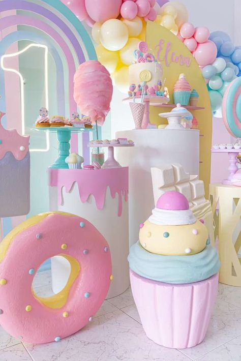 Candyland Birthday Party Ideas | Photo 2 of 27 | Catch My Party Candyland Birthday Party Ideas, Candyland Birthday Party, Sweet Birthday Party, Candy Theme Birthday Party, Candy Themed Party, Candy Land Birthday Party, Bar A Bonbon, Candy Birthday Party, Ice Cream Birthday Party