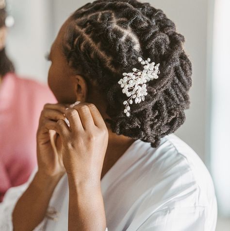 Bridal style inspiration for brides with traditional locs Bridal Locs Hairstyles Low Bun, Bridal Locs Hairstyles With Veil, Locs Hairstyles For Women Wedding, Wedding Loc Styles Brides, Locs Bride, Dreads Wedding Hairstyles, Wedding Hair Locs, Locs Bridal Hairstyles, Loc Styles For Wedding Brides