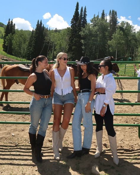 having a miley stewart summer w/ @macys 🐎⛰️✨ horseback riding vlog live now on reels (its a fun one 🤳🏼) shop my outfits on my macys wishlist in bio! 💌 #macyssummerhits #macysstylecrew #macyspartner #vailcolorado #beavercreek #horsebackriding #beavercreekstables Horseback Riding Outfit Western, Summer Horseback Riding Outfit, Ranchy Outfits, Camp Fits, Aspen Summer, Miley Stewart Summer, Aspen Trip, Ranch Outfits, Trip Outfit Summer