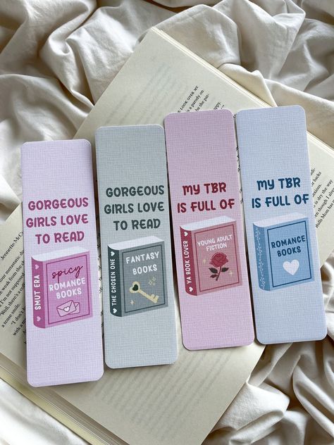 Cute Bookmark Ideas, Bookmark Design Ideas, Summer I Turned Pretty Book, Bookmarks Design, Pretty Bookmarks, Bookmark Dimensions, Bookmark Design, Bookmark Designs, Spicy Romance