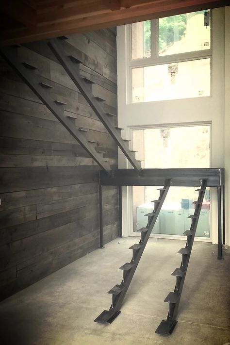 Lou's Welding - Stair Stringer Portfolio سلالم حلزونية, درج السلم, Asma Kat, Stairs Stringer, Detail Arsitektur, Traditional Staircase, Diy Staircase, Escalier Design, Staircase Ideas