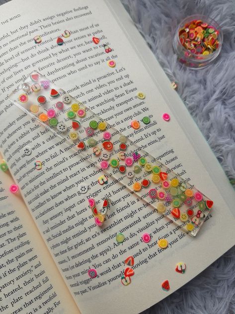 Resin Fruity Bookmark Resin Mobile Cover, Emotions Through Art, Diy Resin Gifts, Epoxy Resin Flooring, Etsy Packaging, Beautiful Wallpapers For Iphone, Diy Birthday Gifts For Friends, Pop Up Market, Diy Resin Projects