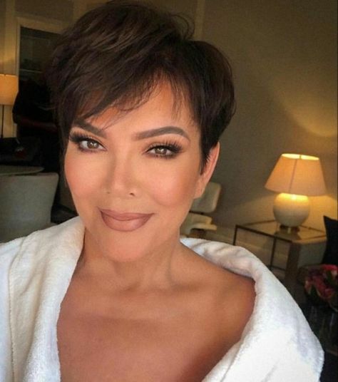 Bridal Makeup Mother Of The Bride, Kris Jenner Makeup Looks, Mother Of The Bride Makeup Brown Eyes, Kris Jenner Makeup, Mother Of The Bride Makeup Over 50 Brown Eyes, Bride Makeup Brown Eyes, Mother Of The Bride Makeup, Mother Of Bride Makeup, Cool Brown Hair