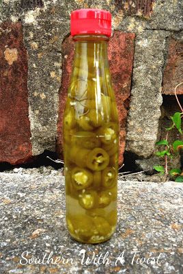 Southern With A Twist: Hot Pepper Sauce for Collard Greens Vinegar Pepper Sauce, Hot Pepper Vinegar How To Make, Pepper Vinegar Recipes, Pepper Sauce Recipe Vinegar, Preserving Produce, Vinegar Peppers, Homegrown Recipes, Hot Vinegar, Canning Hot Peppers