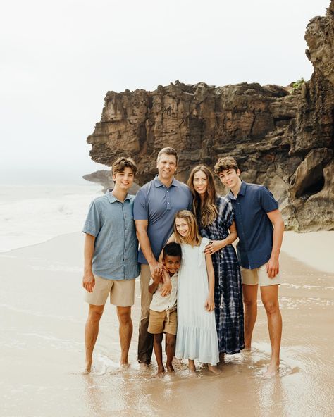 The McCloskey Ohana wanted family photos before their oldest headed out for his mission! So glad we captured fun memories at the beach for them to cherish forever! 🫶🏽📸🌊🥰 Oahu family photography, Oahu family photos, Oahu family photographer, Hawaii family photographer, Hawaii family photos, Hawaii family photography, Hawaii beach photo shoot #hawaiifamilyphotographer #hawaiifamilyphotography #hawaiifamilyvacation #hawaiifamilyphotos #hawaiifamilyportraits #oahufamilyphotographer #oahufamily... Hawaii Family Pictures, Family Photos Hawaii, Hawaii Beach Photos, Hawaii Family Vacation, Beach Photo Shoot, Hawaii Christmas, Large Family Photos, Fun Memories, Family Of 5